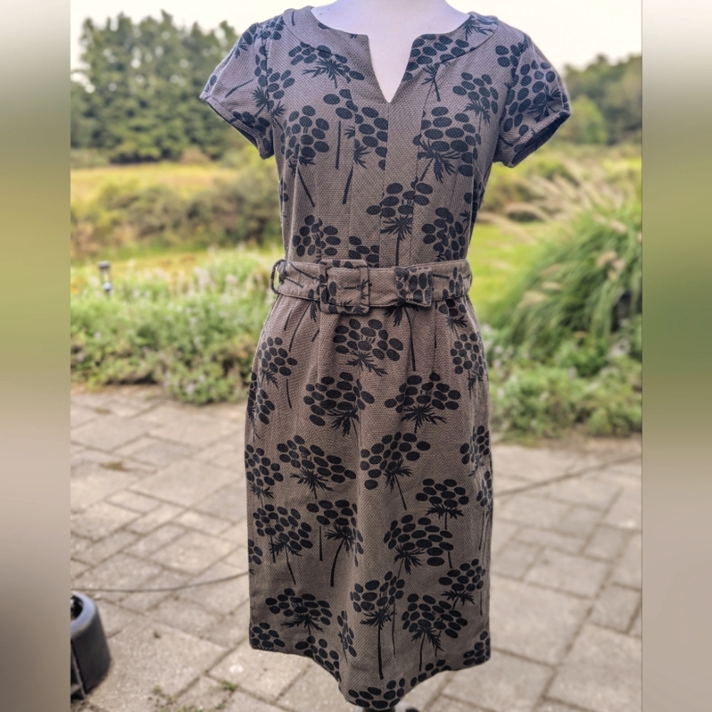 Boden Notch Neck Shift Dress in Floral Gray - Size US 6 / UK 10